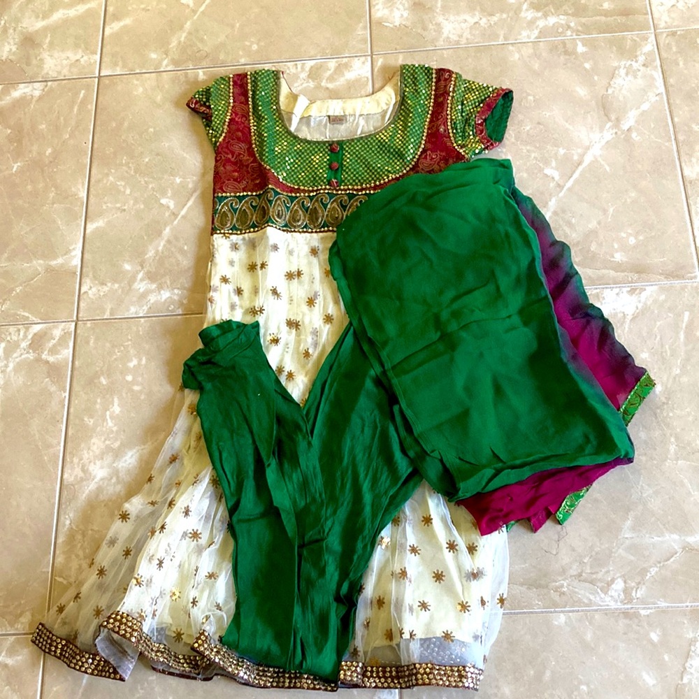 Three piece Indian outfit set for girls